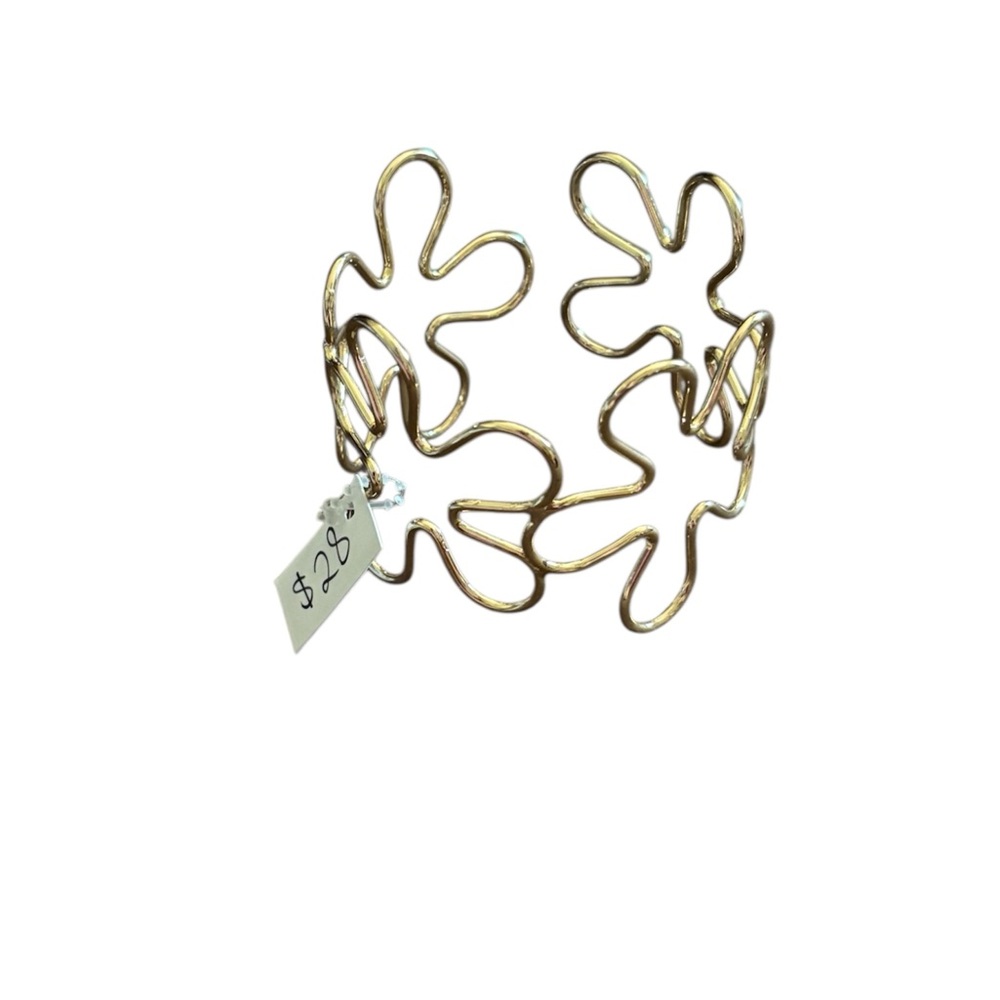 Chic Gold Floral Open Cuff Bracelet